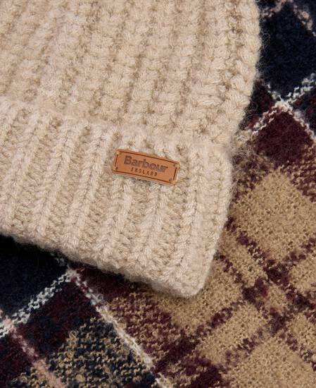 Saltburn Beanie & Tartan Scarf Gift Set Gardenia Tartan