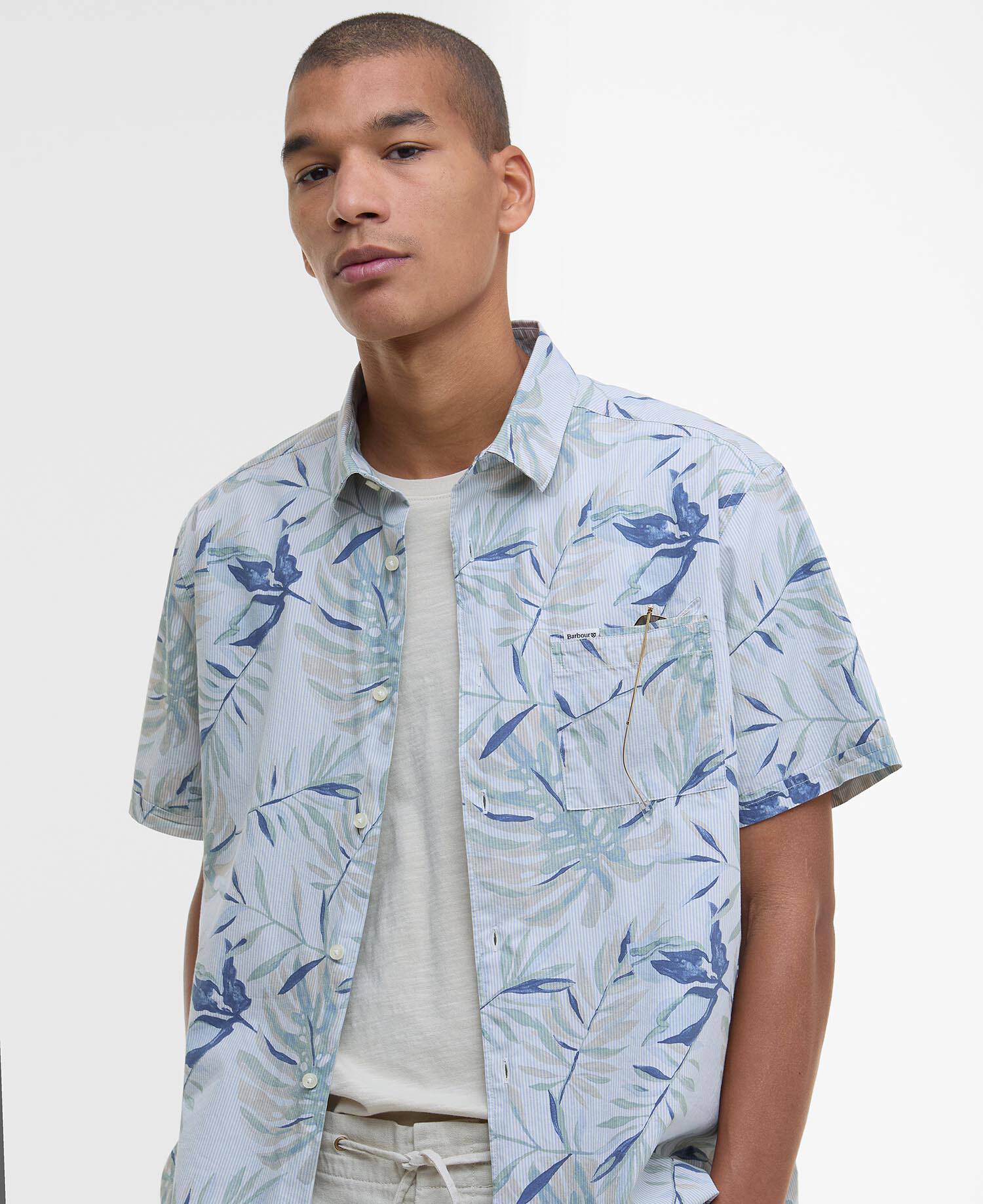 Valleyfield Palm-Print Short-Sleeved Shirt image number 3