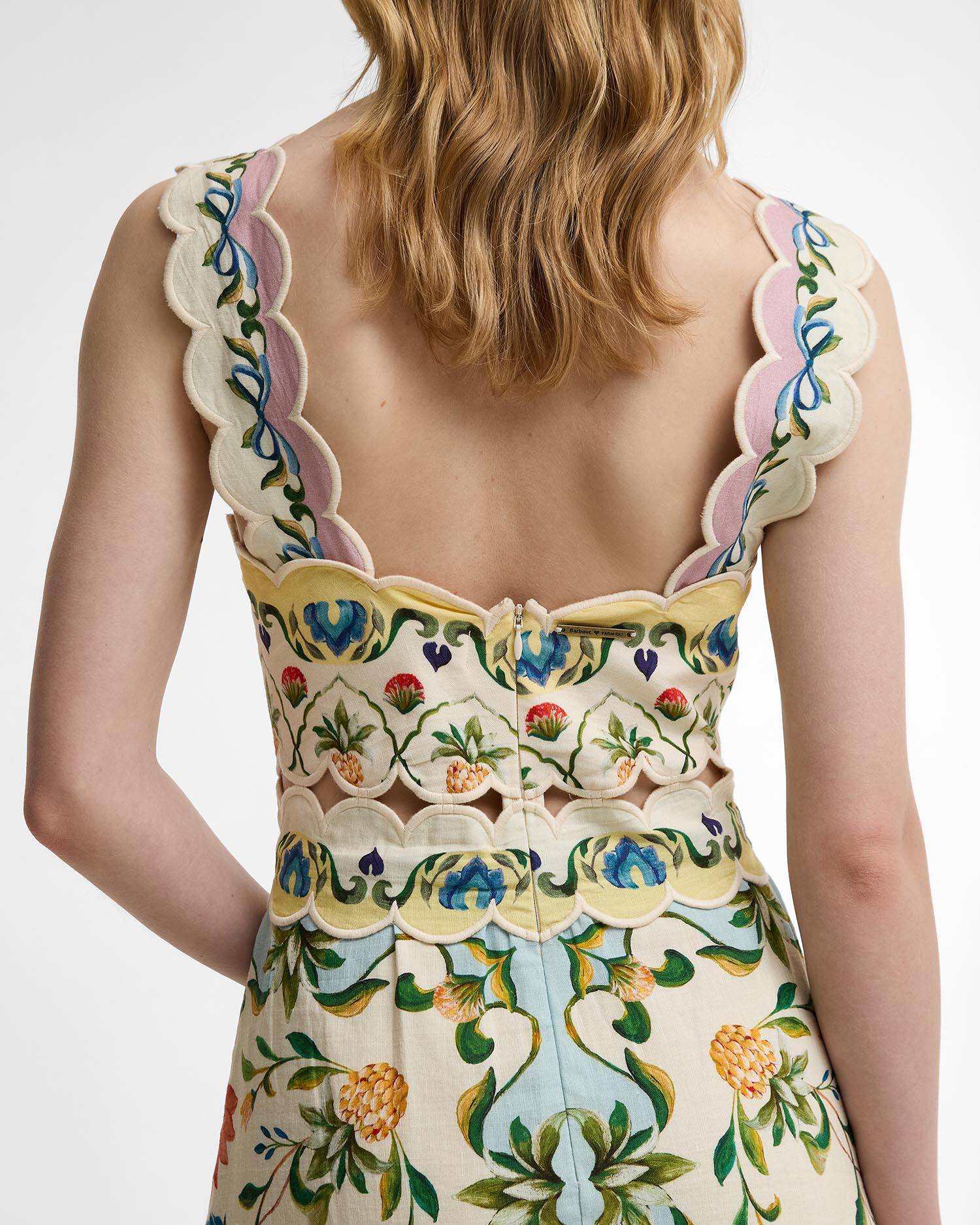 Barbour FARM Rio Kleid Petal Midi Cream Spring Petal Flower Print image number 4