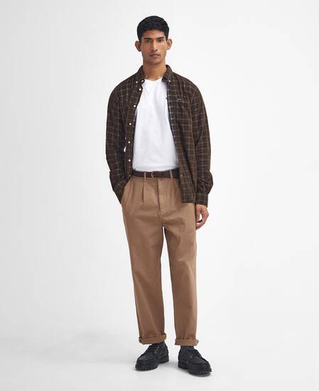 Pantaloni in tessuto stretch lavato dalla vestibilità comoda  Pantaloni in tessuto stretch lavato dalla vestibilità comoda