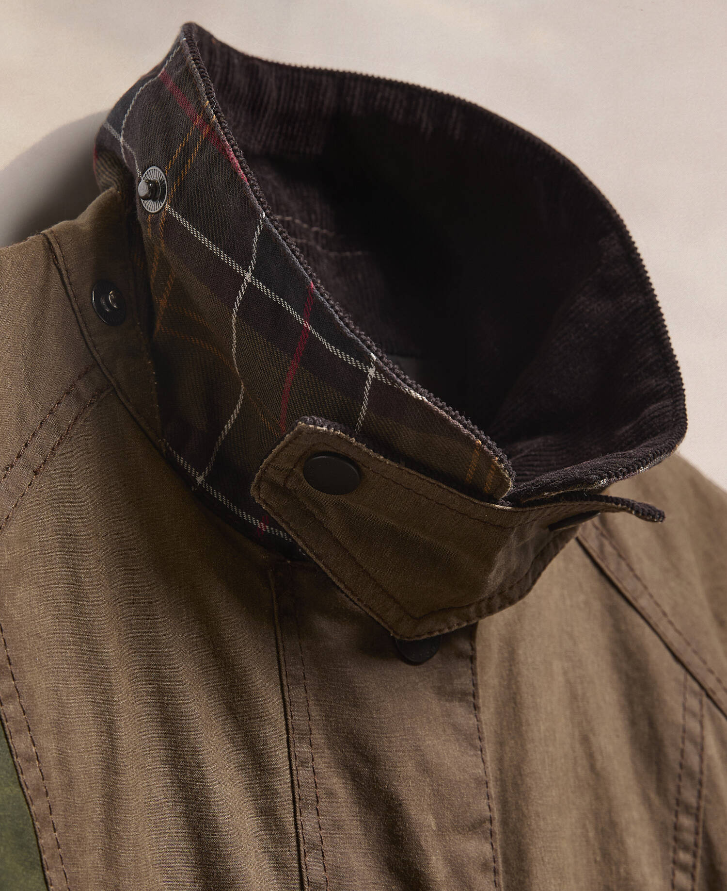 Barbour Re-Loved Women's Beadnell Waxed Jacket image number 4