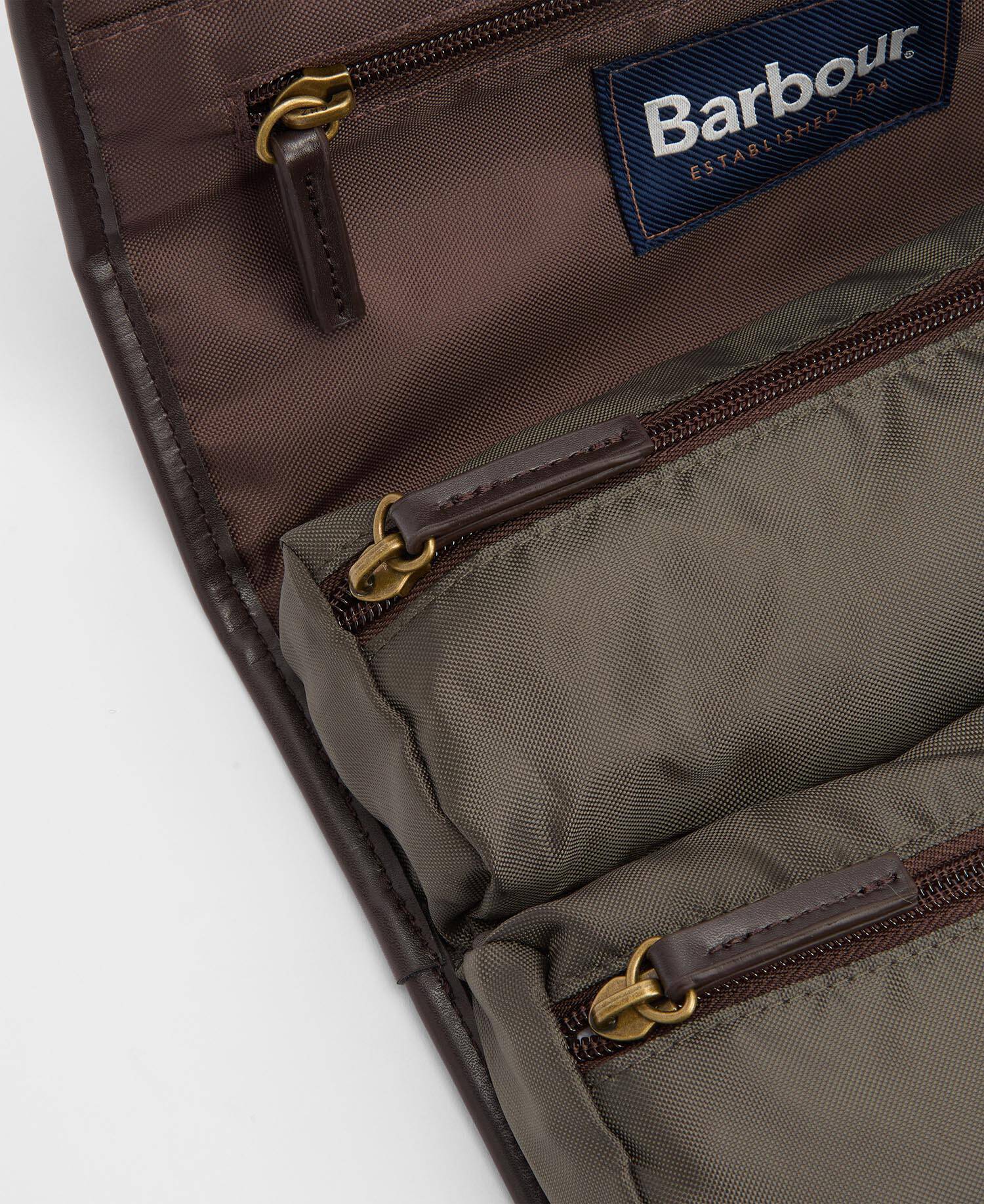 Waxed Hanging Washbag Olive/Beacon image number 6