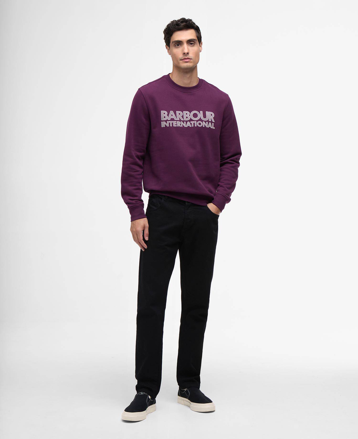 Essential Graphic Crew Sweatshirt Potent Merlot image number 1