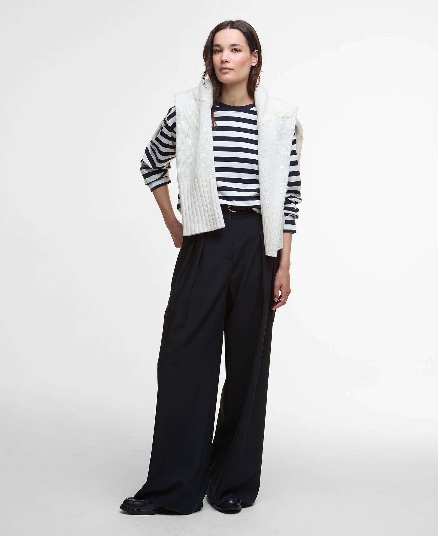 Bede Oversized Long-Sleeved T-Shirt image number 1