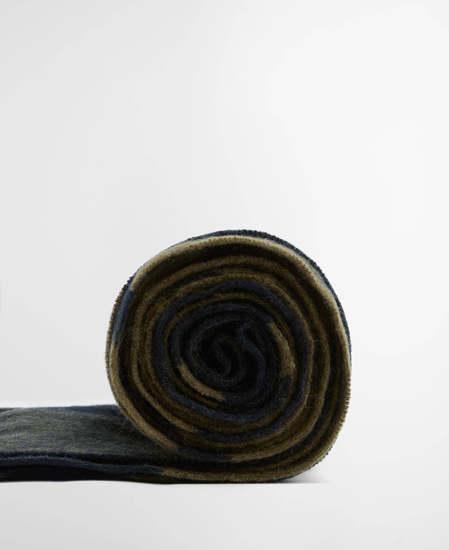 Sciarpa con motivo tartan in lana d’agnello Maxine image number 3