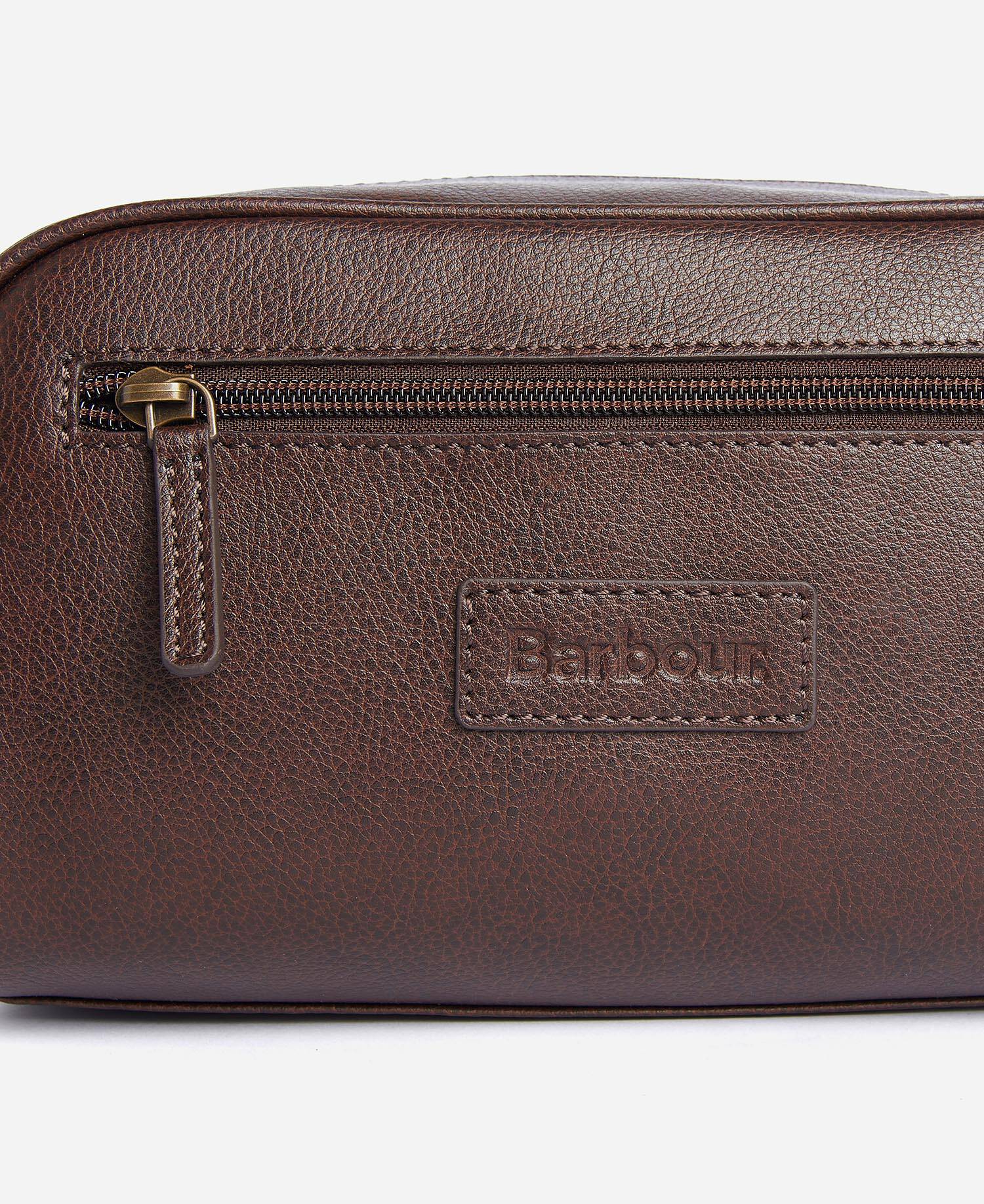Leather Washbag image number 2