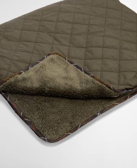 Dog Quilt and Fleece Blanket Olive