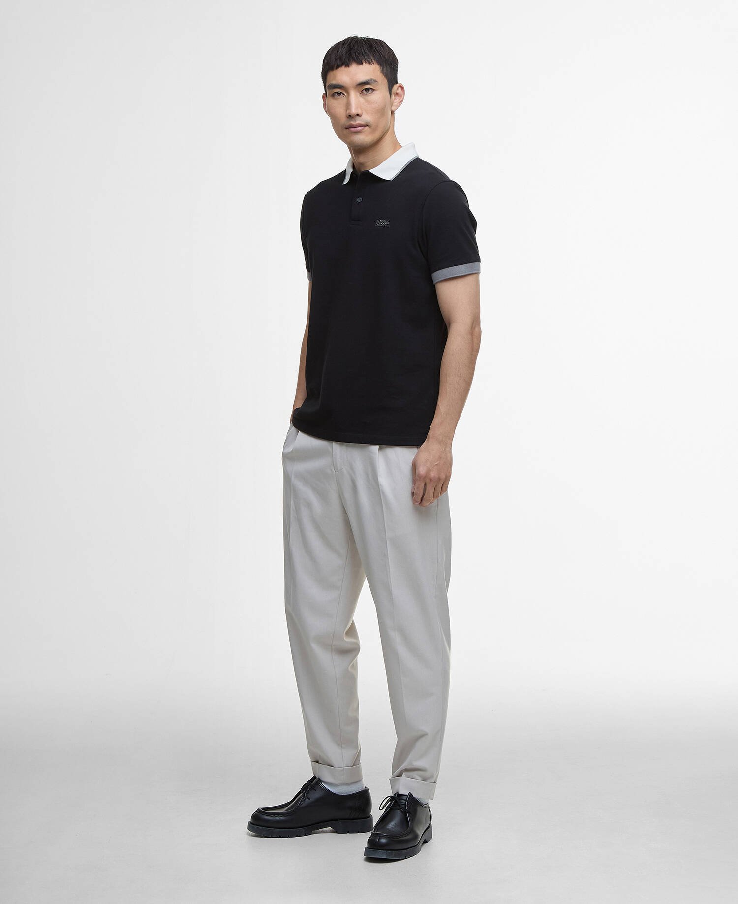 Polo Howall image number 1