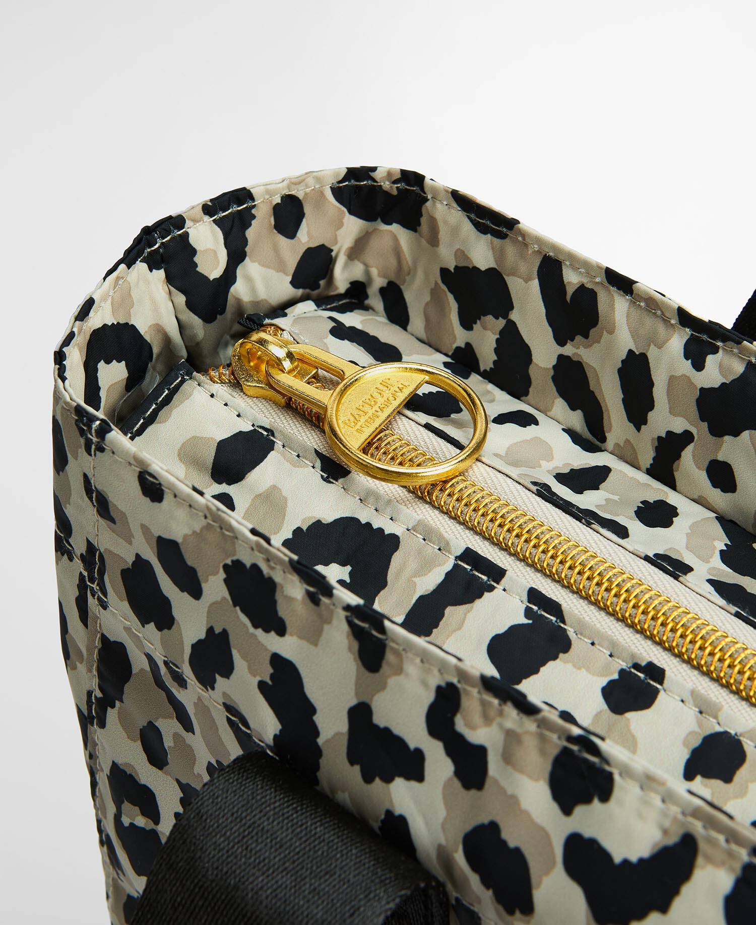 Boulevard Tote Bag image number 5