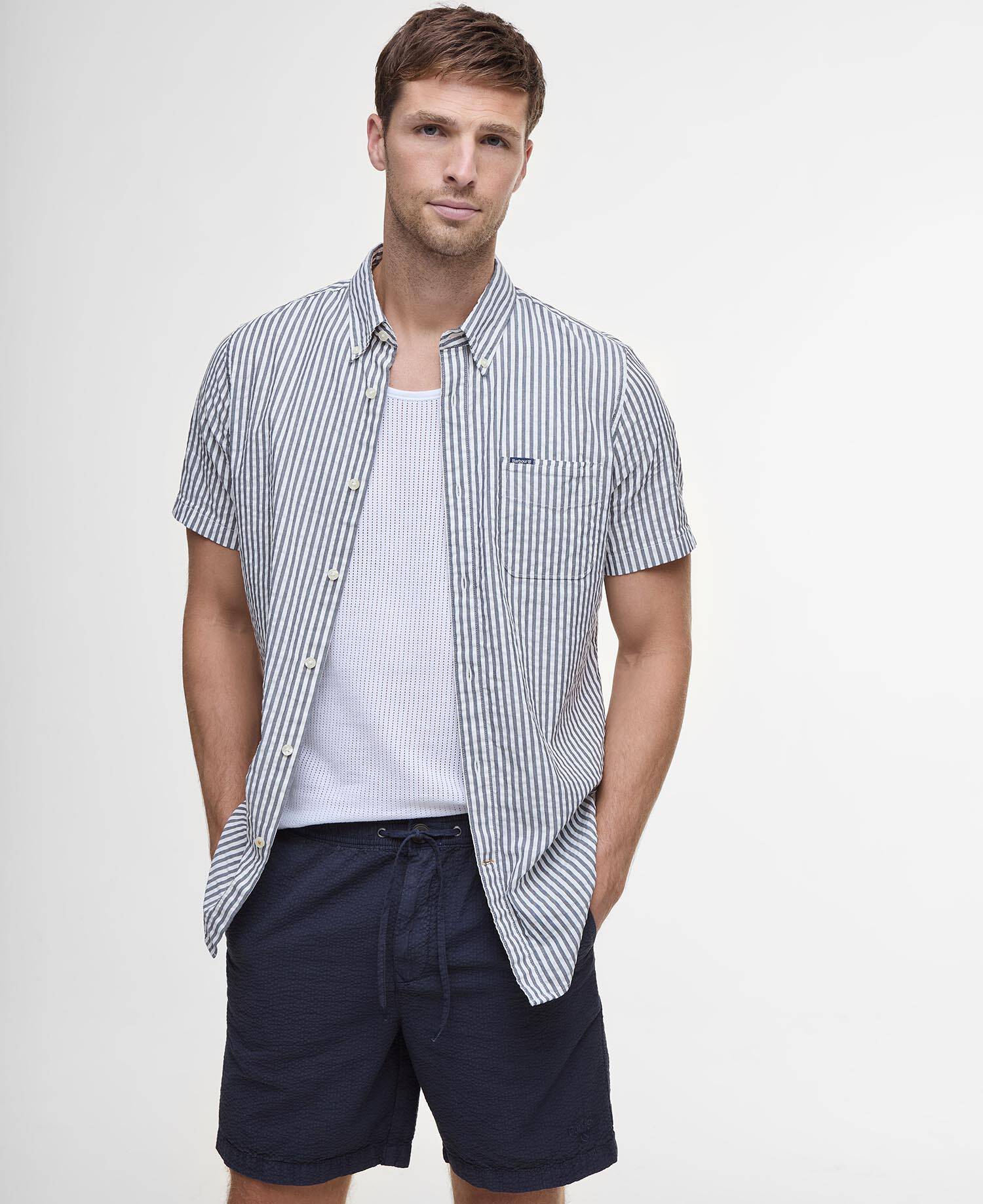 Shorts in seersucker con vestibilit&agrave; comoda image number 3