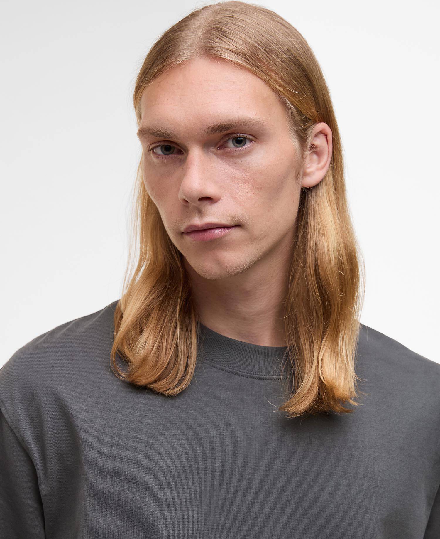 Barbour x Kaptain Sunshine Long-Sleeved T-Shirt Iron image number 3