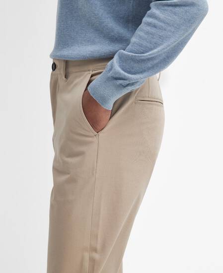 Pantaloni Comfort in tessuto stretch dalla vestibilità leggermente aderente 