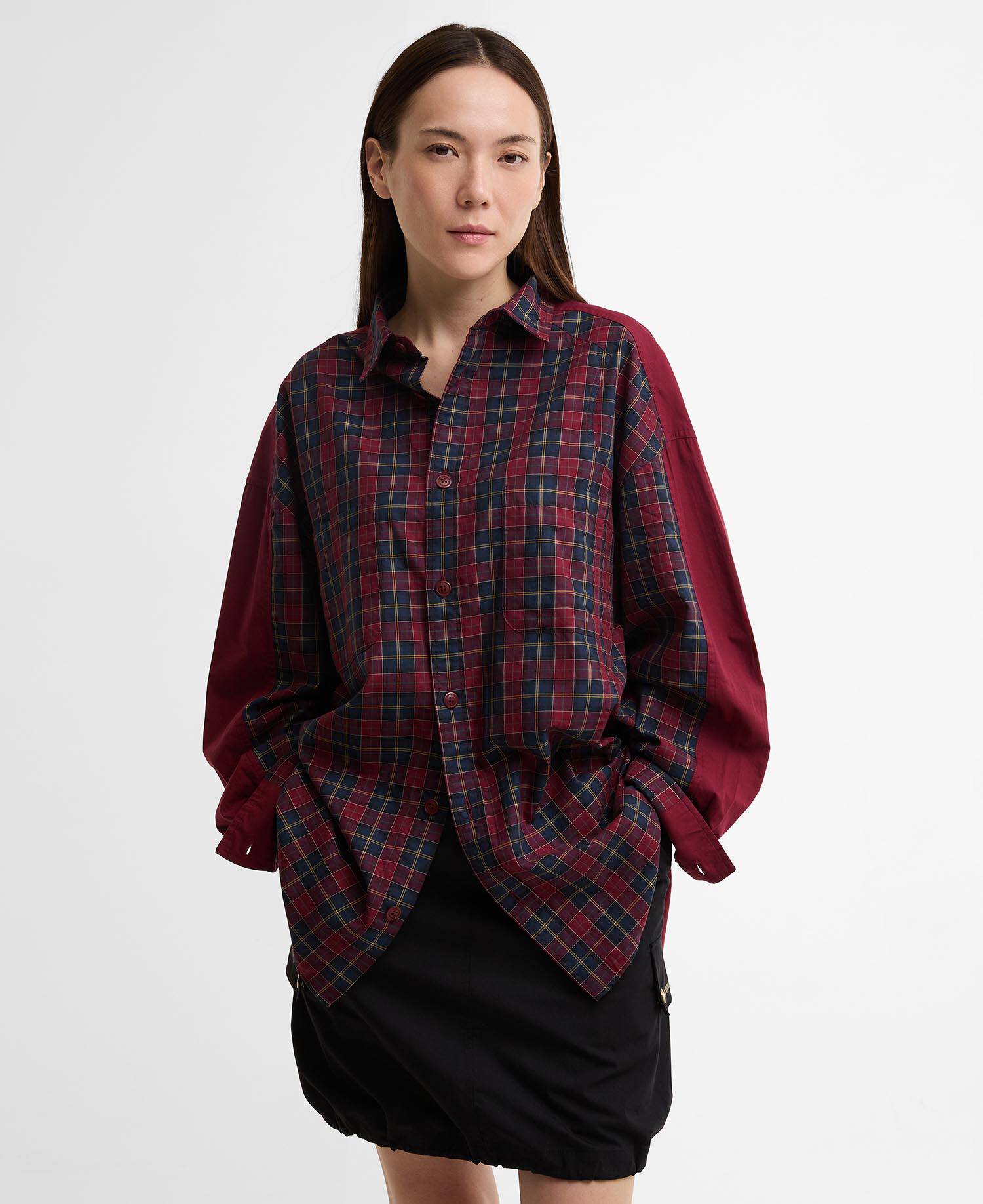 Barbour x Feng Chen Wang Split Pocket Long-Sleeved Tartan Shirt Cardinal Tartan image number 2