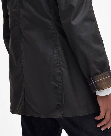 Classic Beadnell&reg; Waxed Jacket Olive