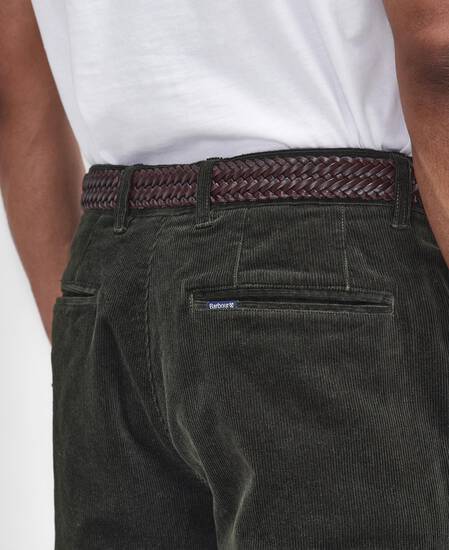 Pantaloni in velluto stretch a coste sottili dalla vestibilità leggermente aderente 