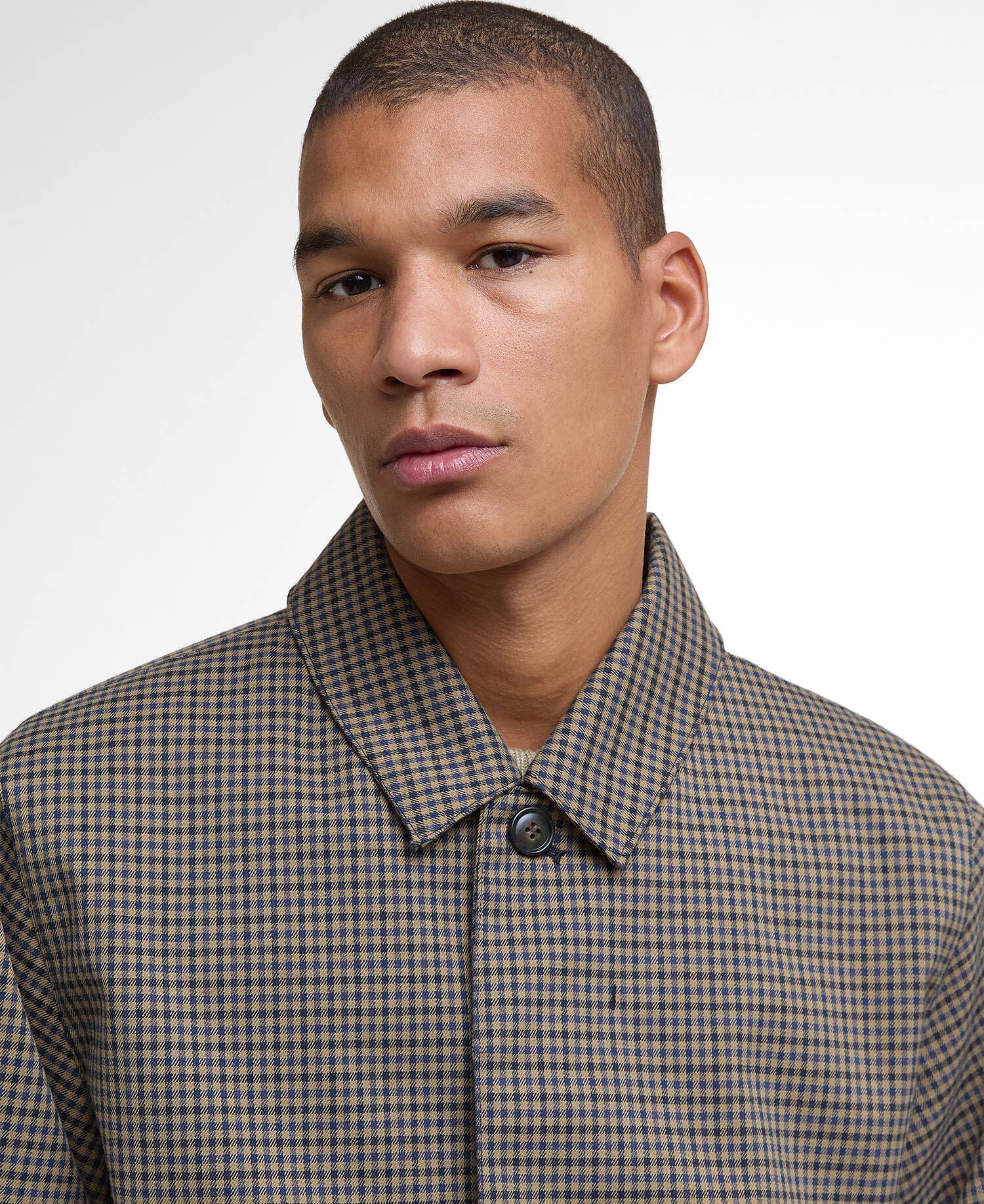 Short Lorden Showerproof Jacket image number 3