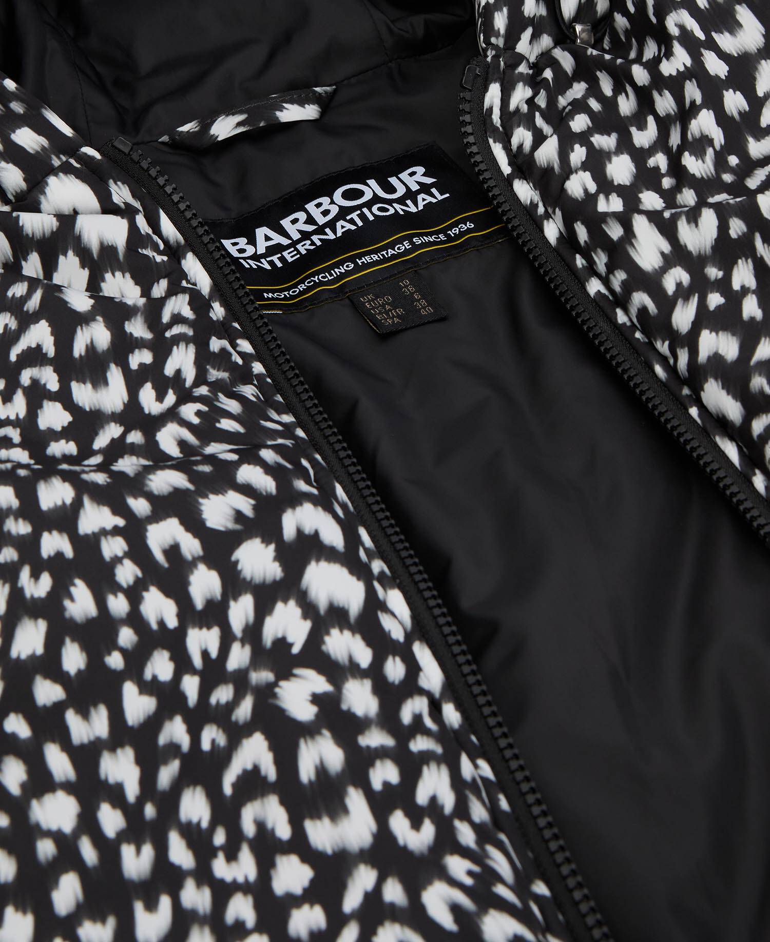 Calista Printed Gilet image number 5