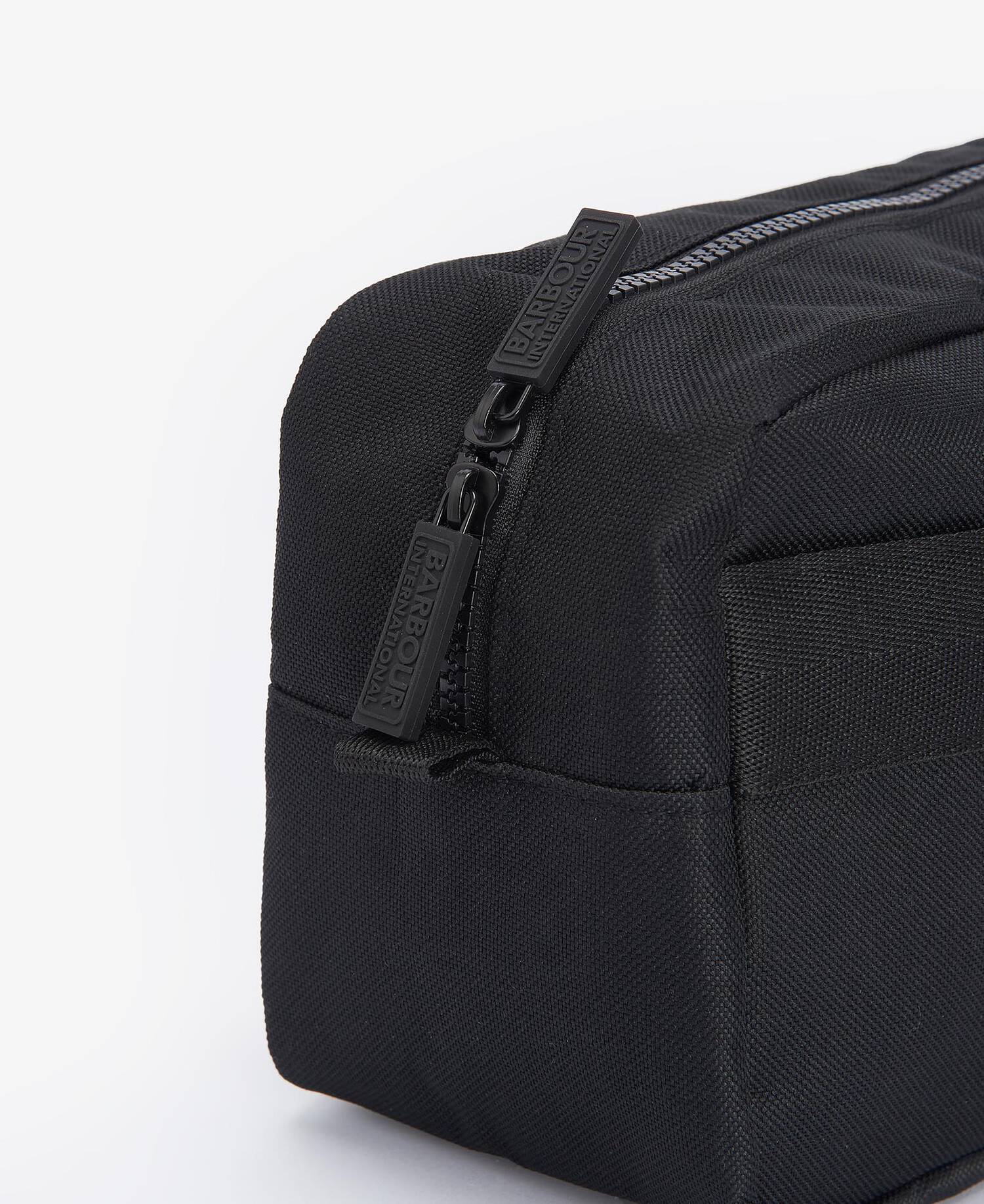 Knockhill Essential Washbag image number 3