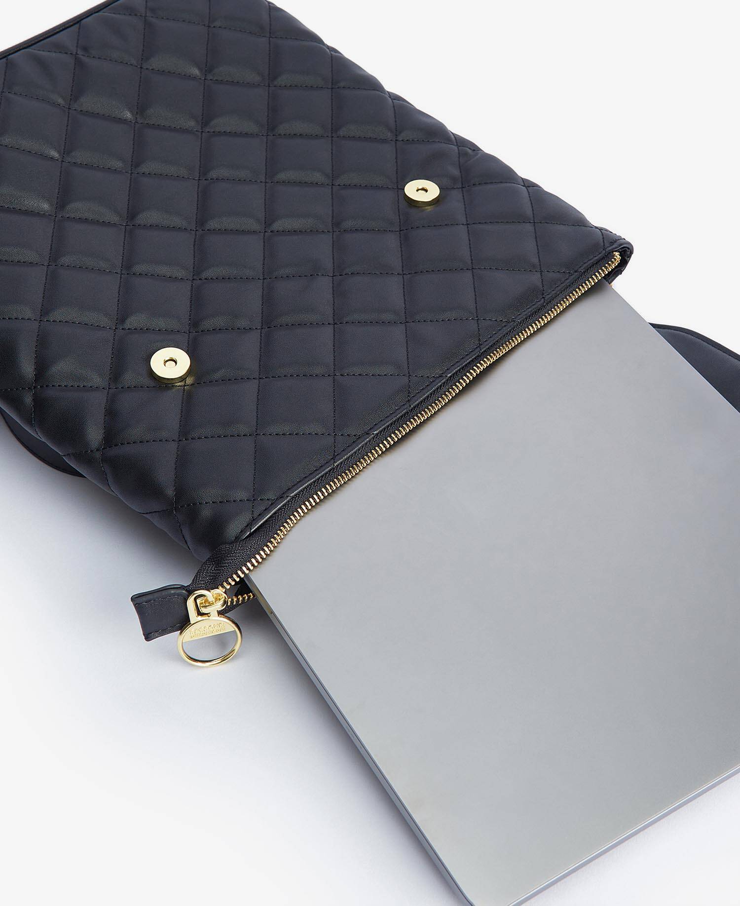 Quilted Hoxton Backpack image number 7