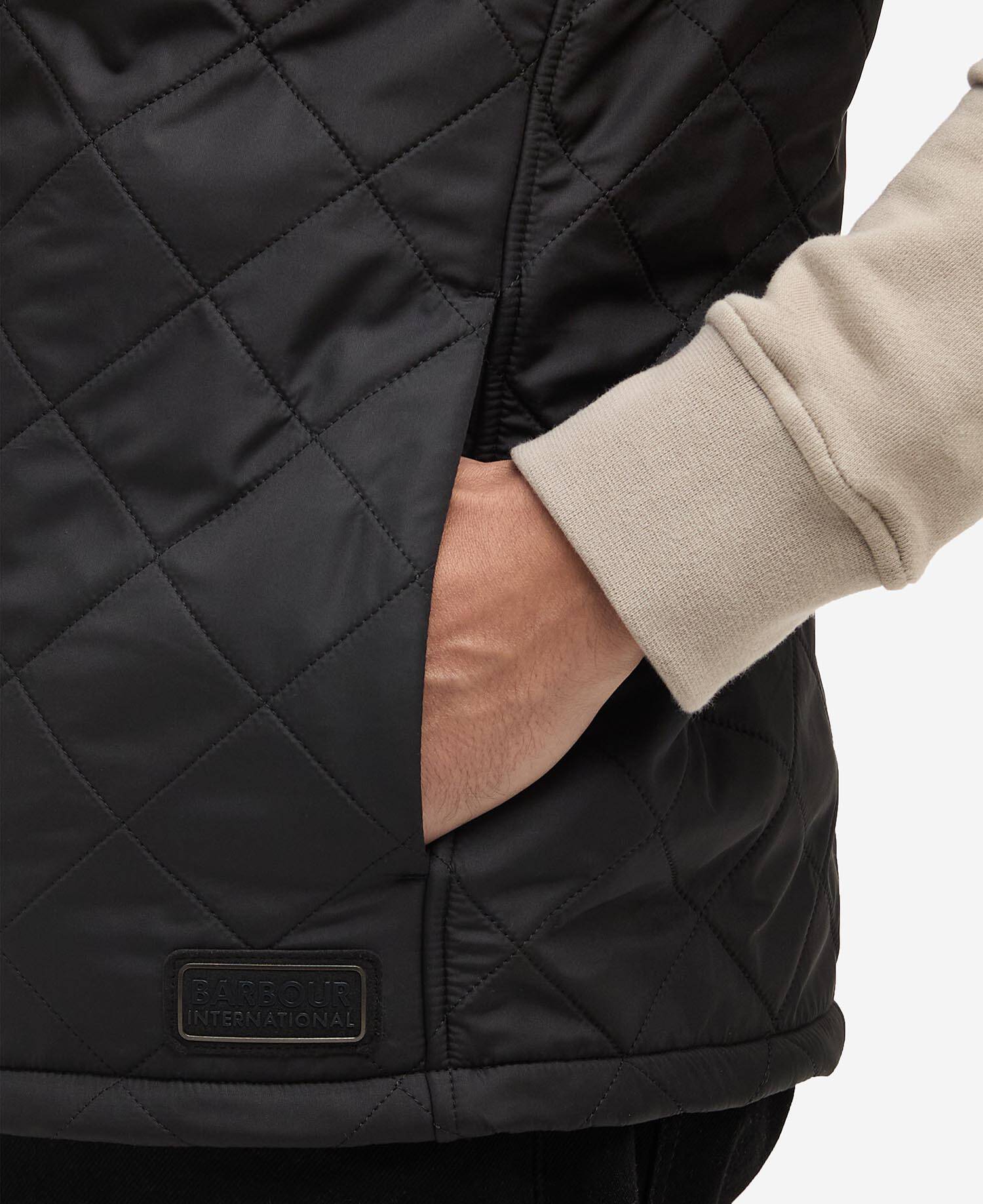 Contemporary Ariel Polarquilt Gilet image number 3