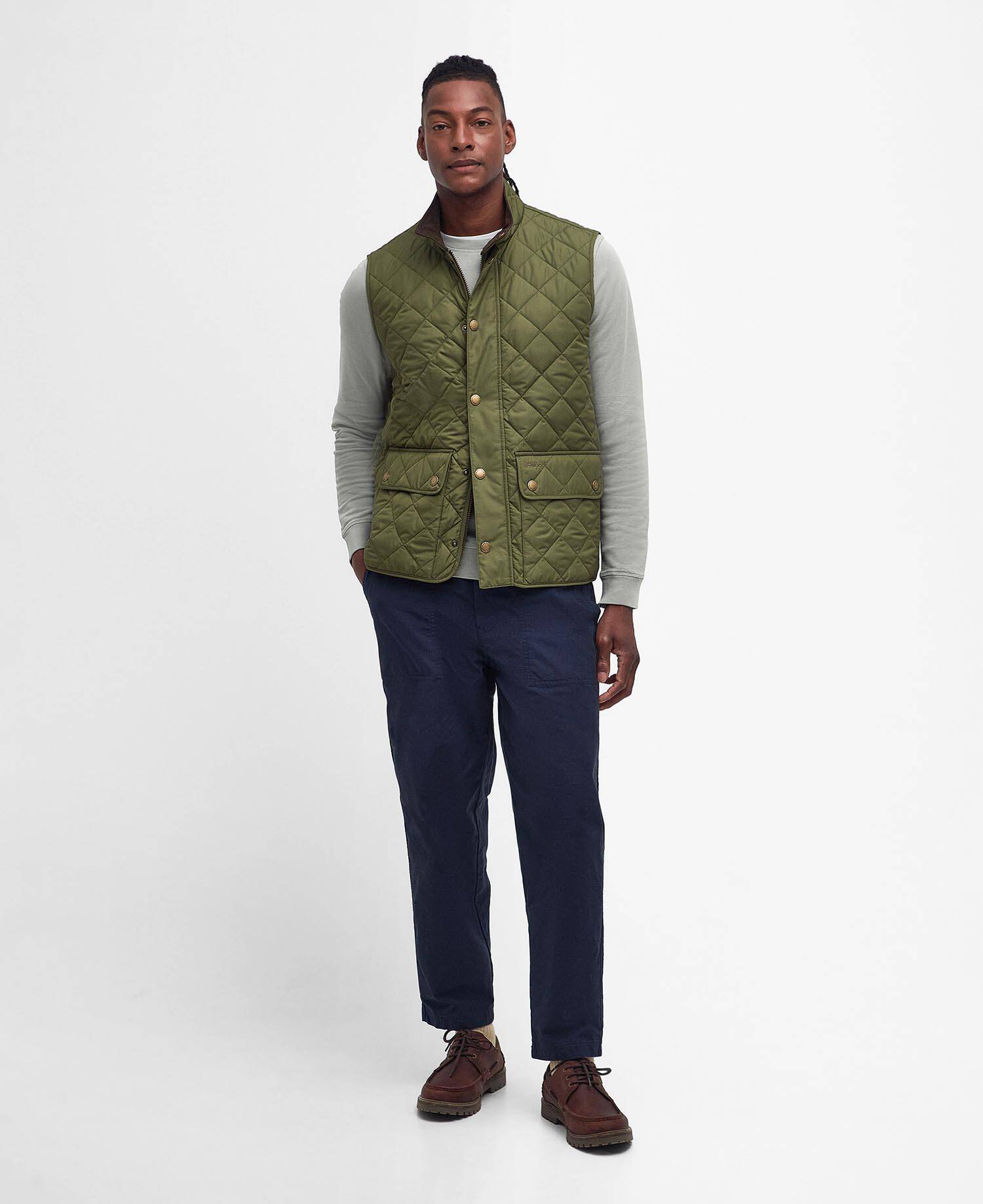 Lowerdale Gilet Dark Moss image number 1