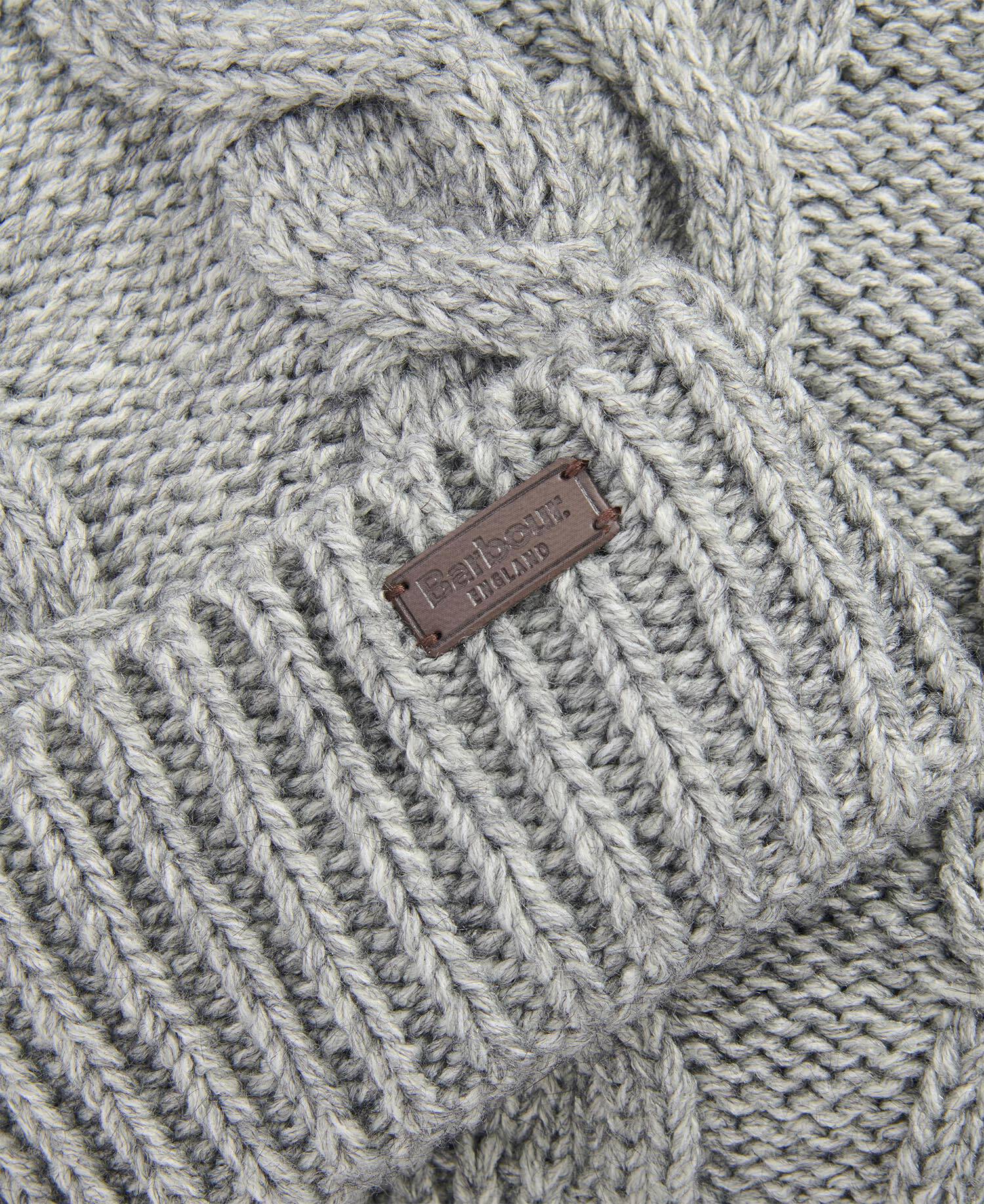 Set regalo con berretto e sciarpa Jesmond image number 3