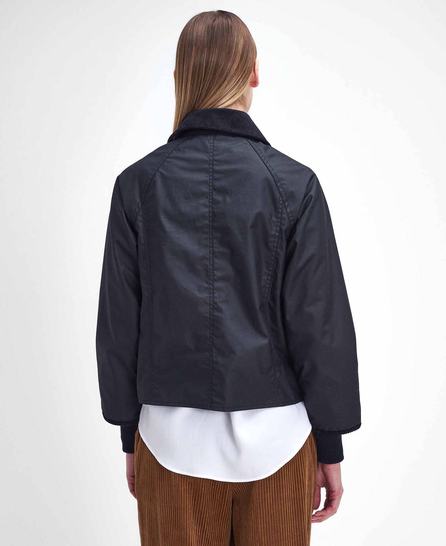 Cropped Beadnell Waxed Jacket image number 2