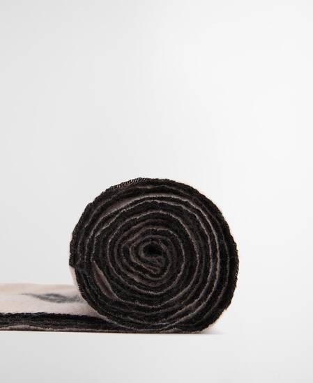 Milla Logo Wrap Scarf Oat/Black