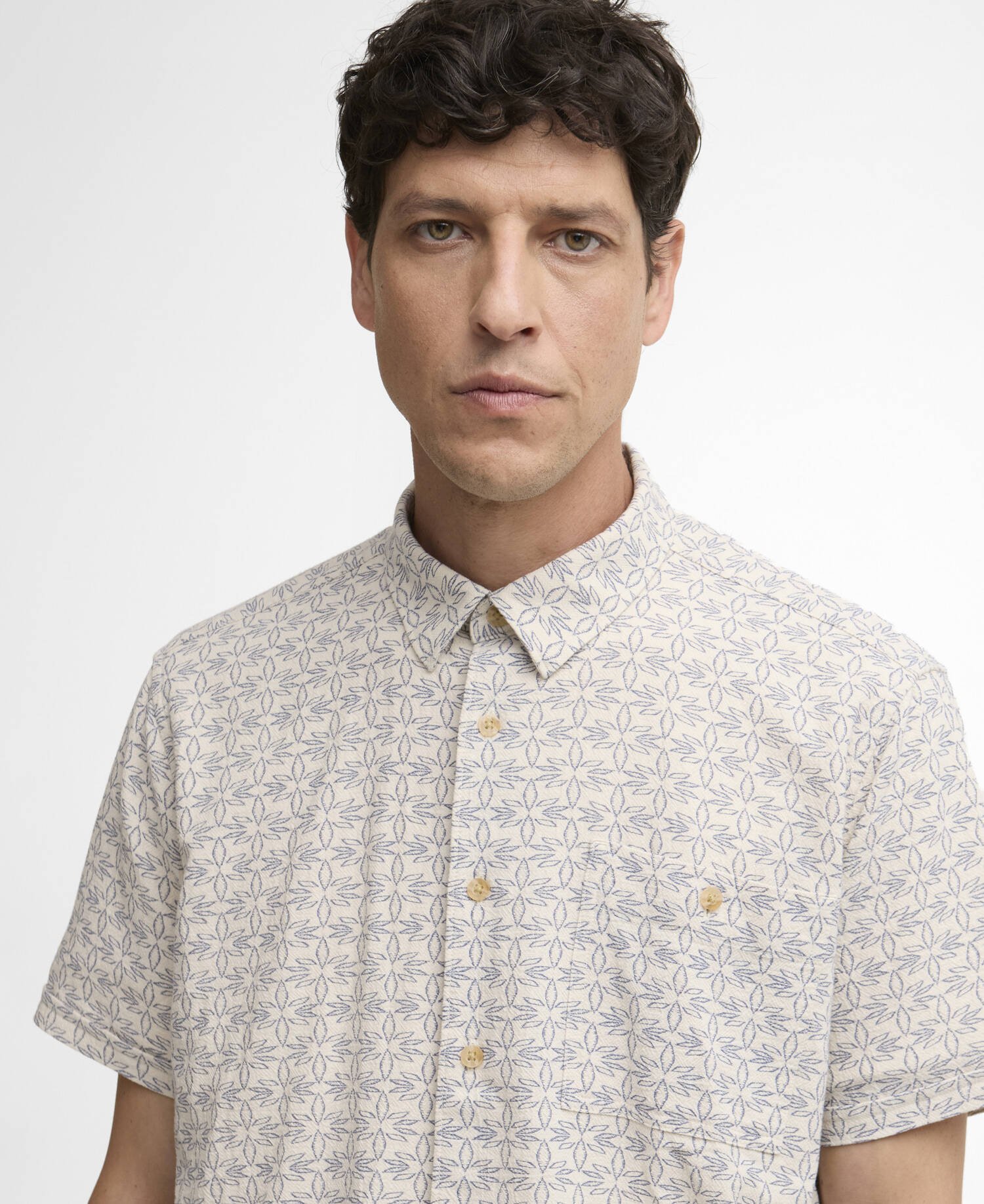 Wildfell Printed Short-Sleeved Relaxed Shirt image number 3