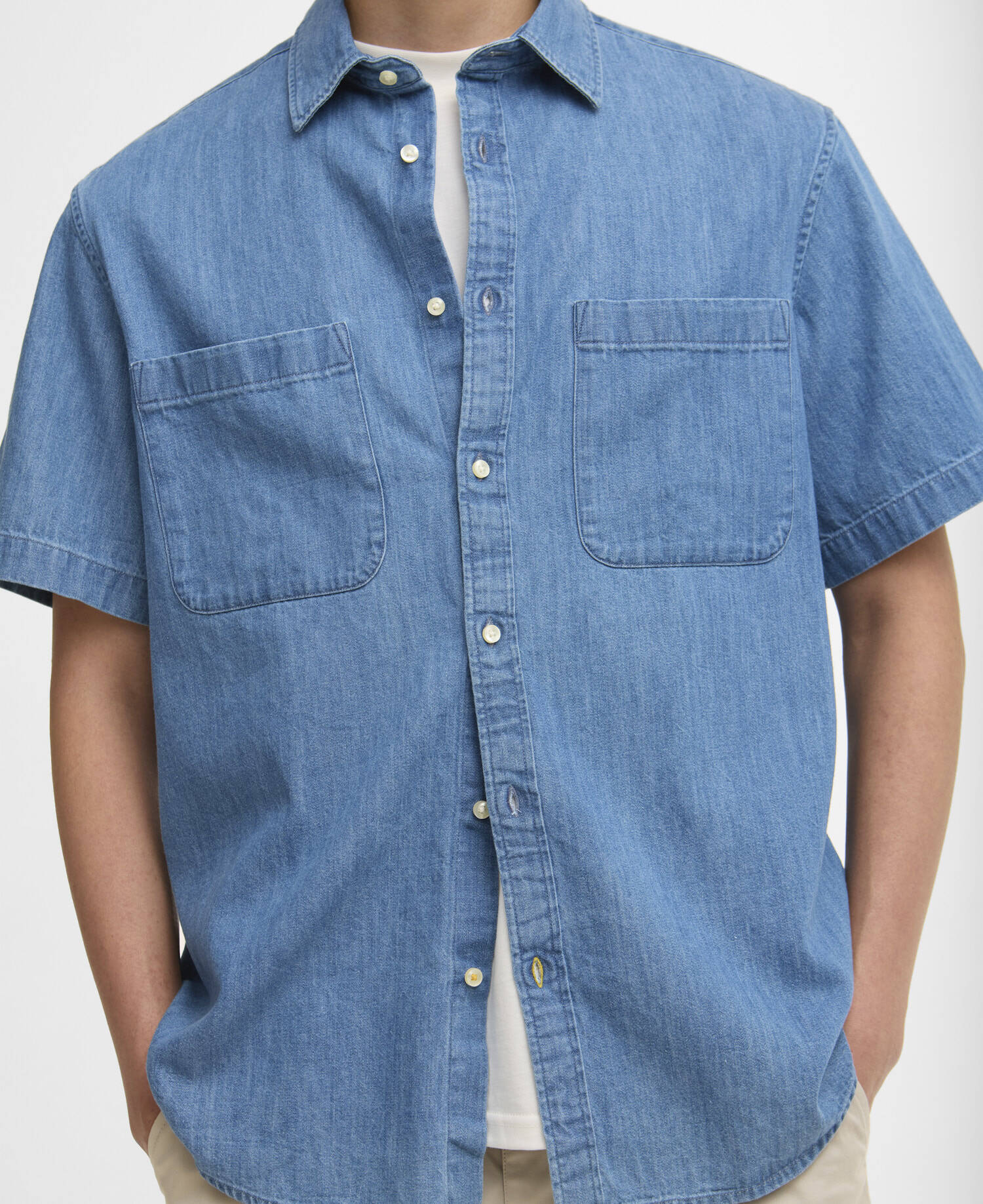Ashbrooke Oversized Short Sleeve Chambray Shirt Chambray image number 3