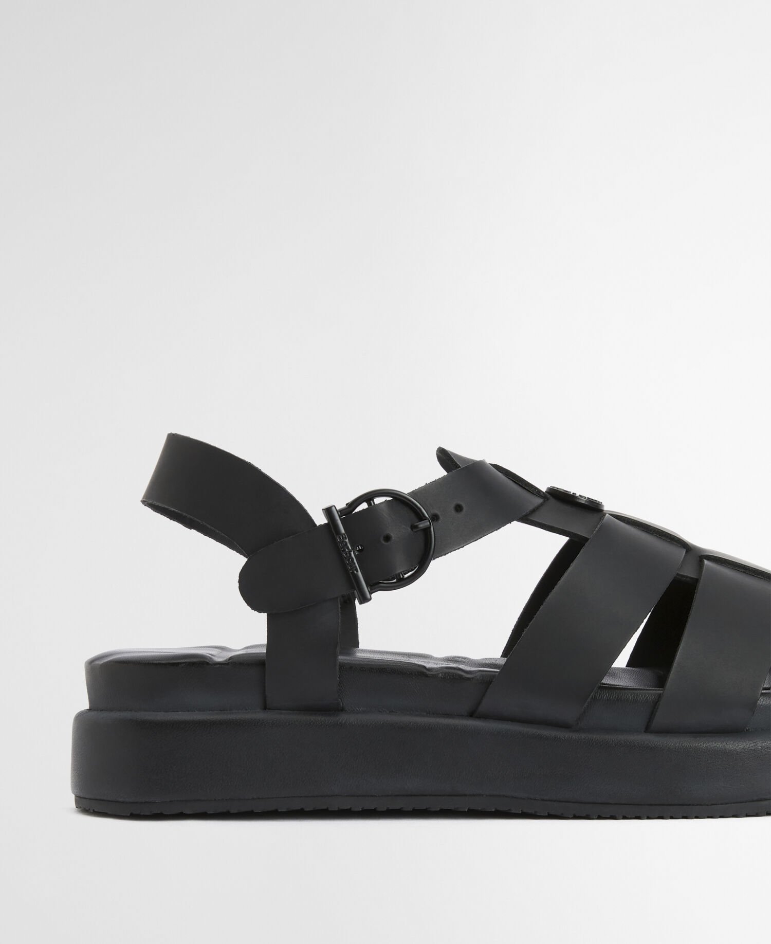 Hindburn Fisherman Sandals Black
