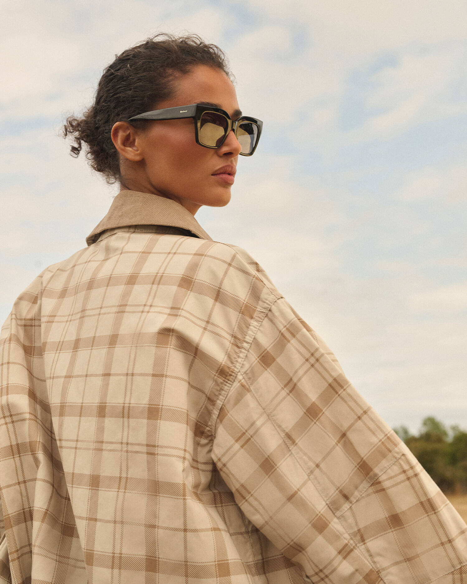 Evie Square Sunglasses Black image number 0