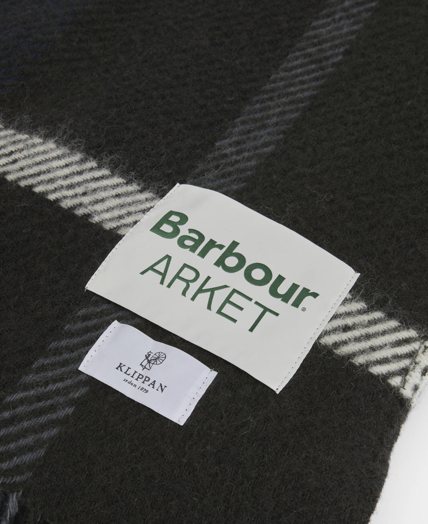 Barbour x ARKET Klippan Wool Blanket Blue image number 1