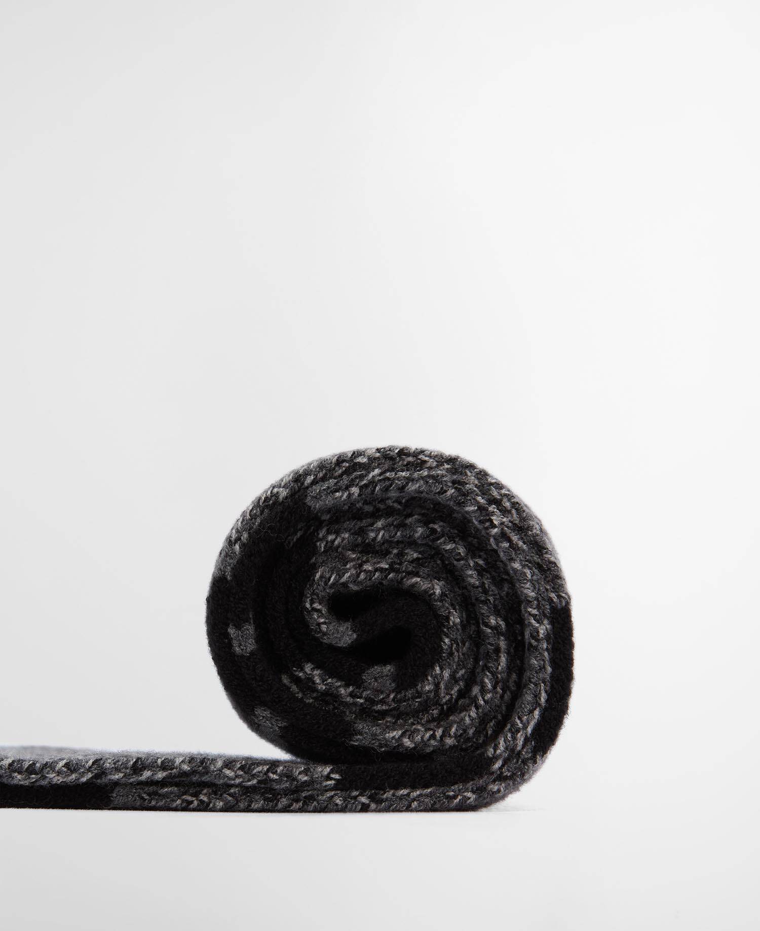 Boston Beanie & Scarf Gift Set image number 7