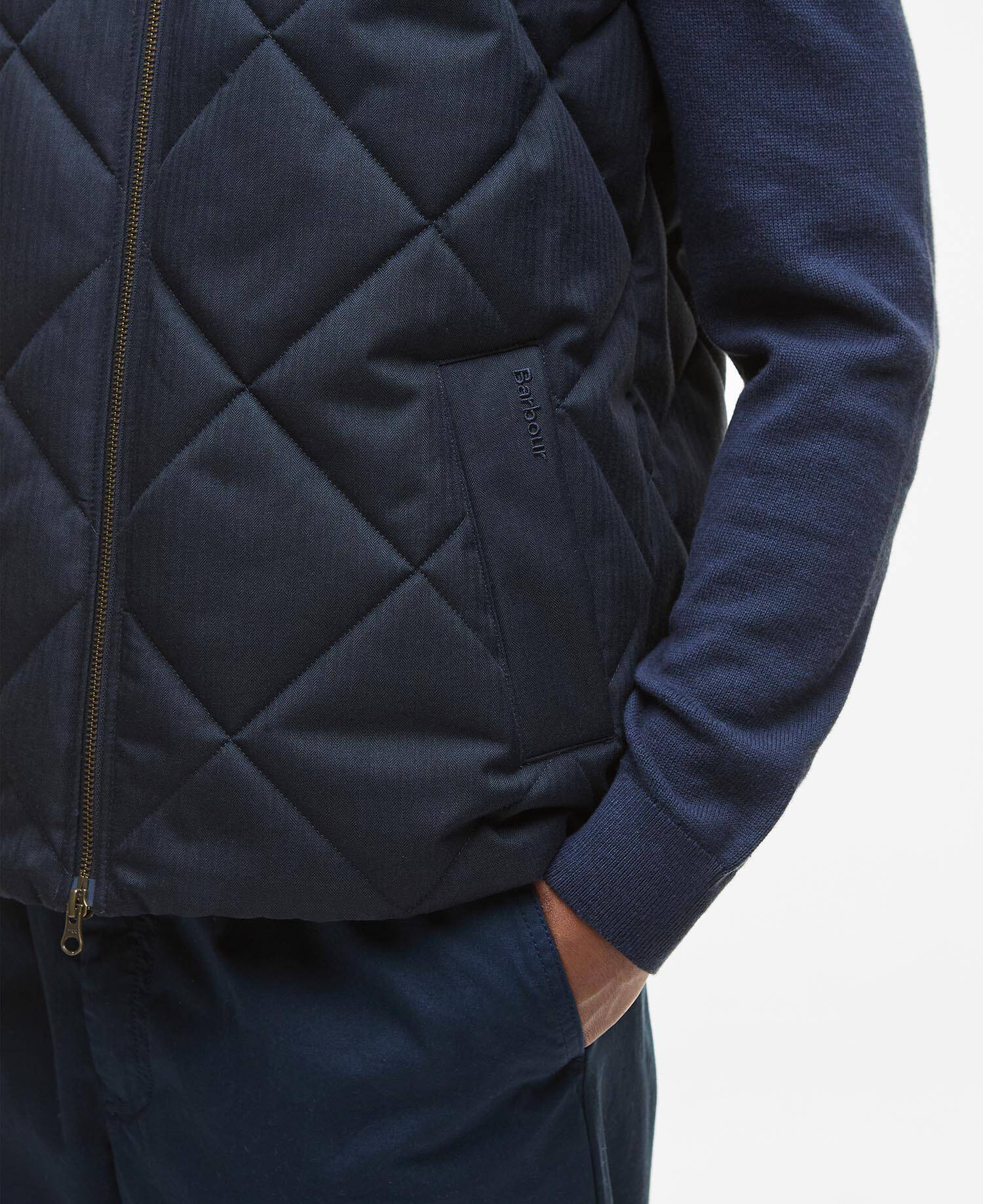 City Harrington Quilted Gilet Navy image number 4