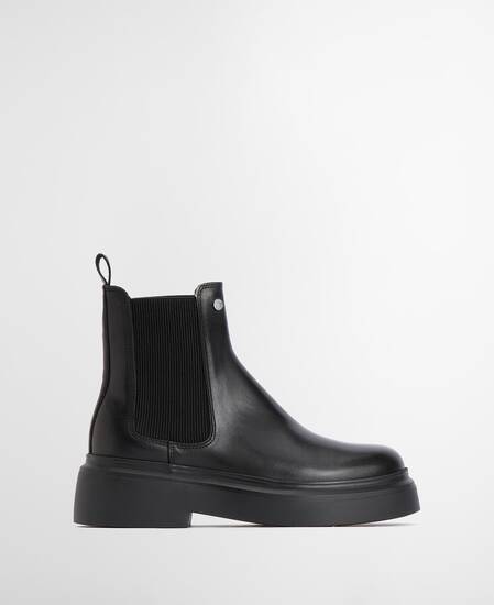 Celina Chelsea Boots Black