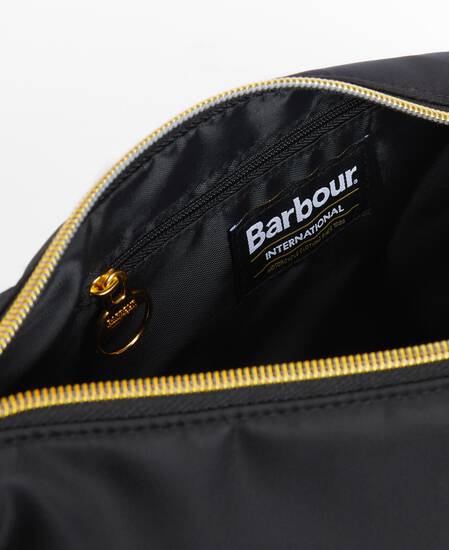 Qualify Sling Bag Classic Black