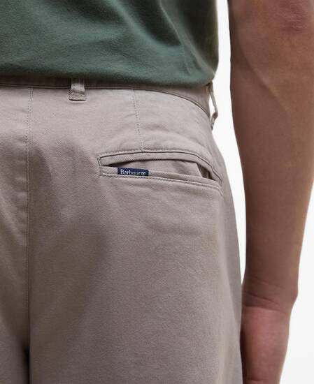 Pantaloni in tessuto stretch lavato dalla vestibilità leggermente aderente Concrete Pantaloni in tessuto stretch lavato dalla vestibilità leggermente aderente Concrete