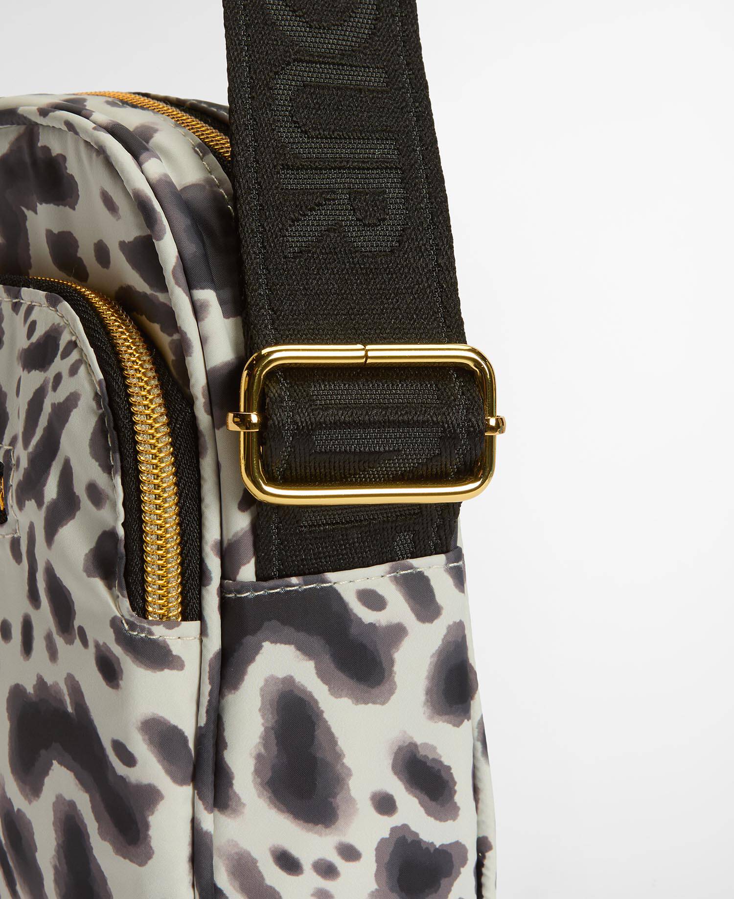 Boulevard Crossbody Bag Bio Ink Leopard Print image number 4