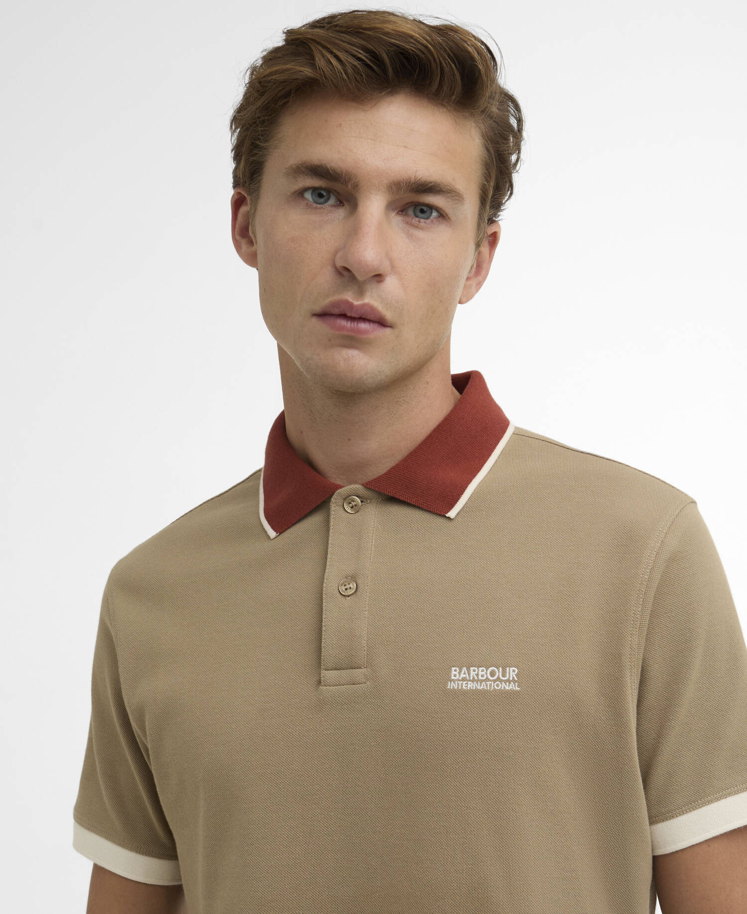 Howall Short-Sleeved Polo Shirt image number 3