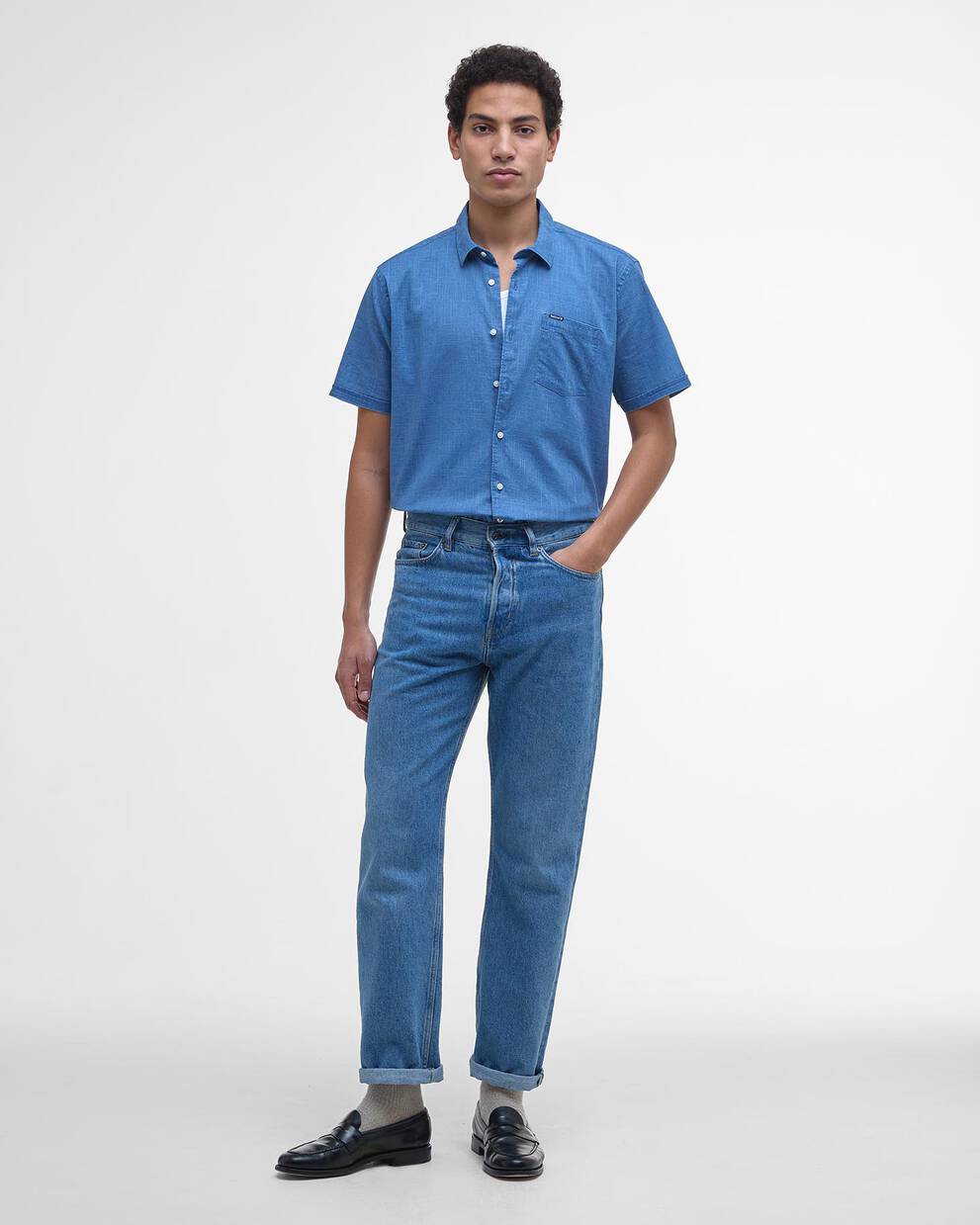 Camicia fiammata a maniche corte tinta con pigmenti