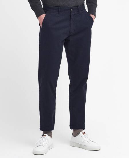 Pantaloni in tessuto stretch lavato dalla vestibilità leggermente aderente  Pantaloni in tessuto stretch lavato dalla vestibilità leggermente aderente