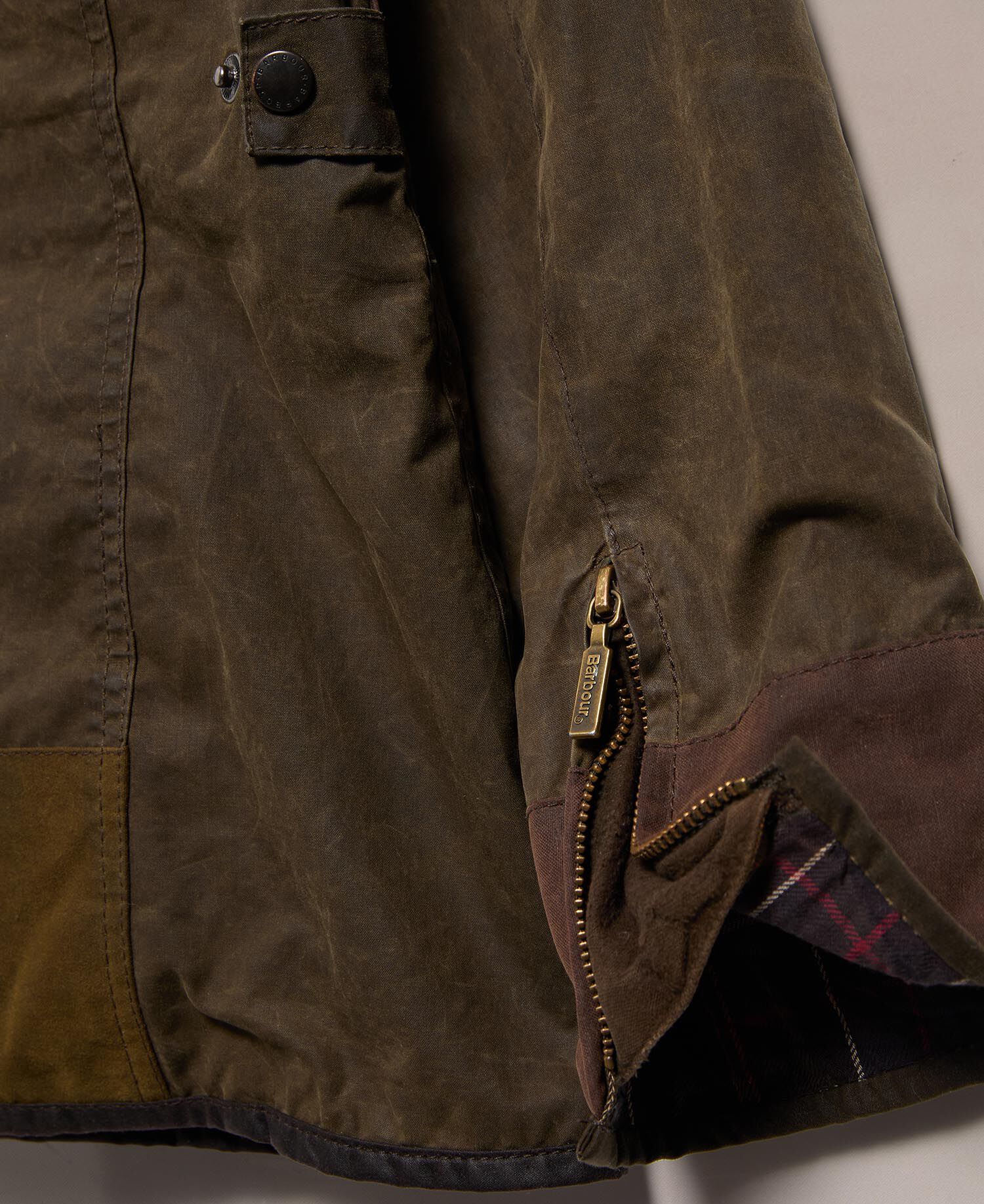 Barbour Re-loved Women's Utility Waxed Jacket - Size 14 Olive