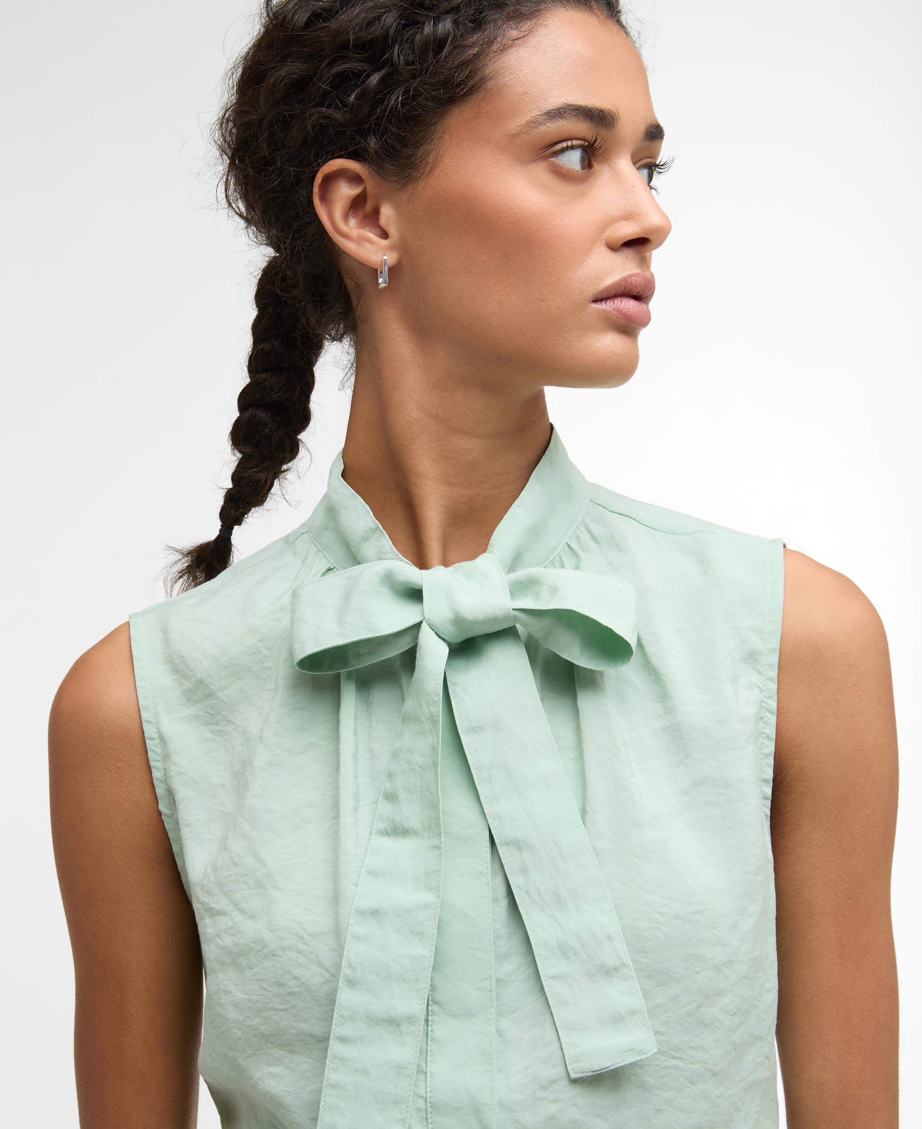 Britney Sleeveless Blouse Spearmint