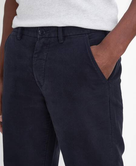 Pantaloni in fustagno dalla vestibilità leggermente aderente  Pantaloni in fustagno dalla vestibilità leggermente aderente