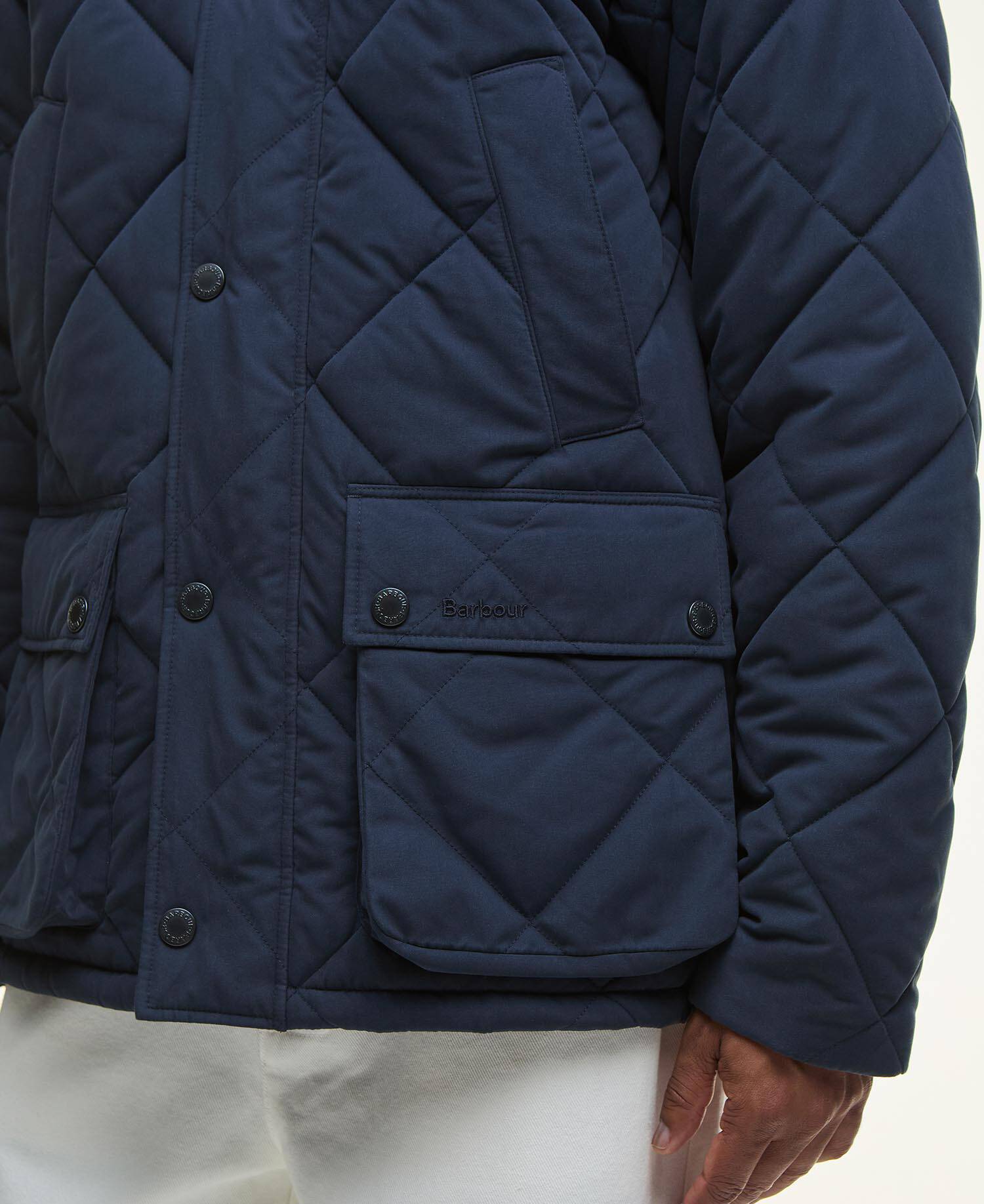 Modern Bedale Quilted Jacket Navy image number 5
