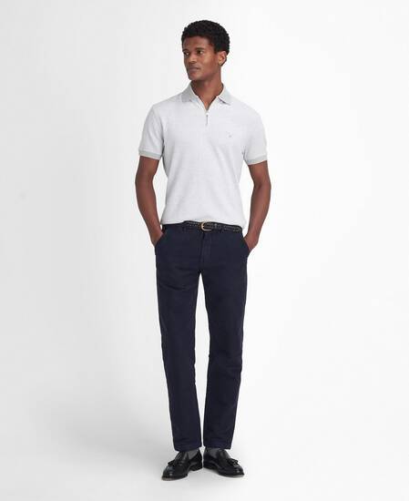 Pantaloni in fustagno dalla vestibilità leggermente aderente  Pantaloni in fustagno dalla vestibilità leggermente aderente