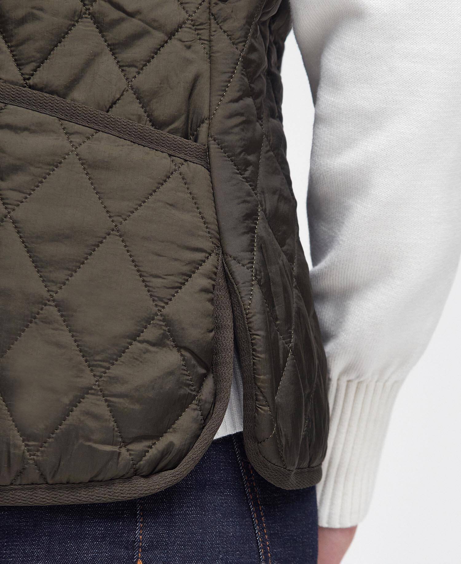 Betty Interactive Liner image number 5