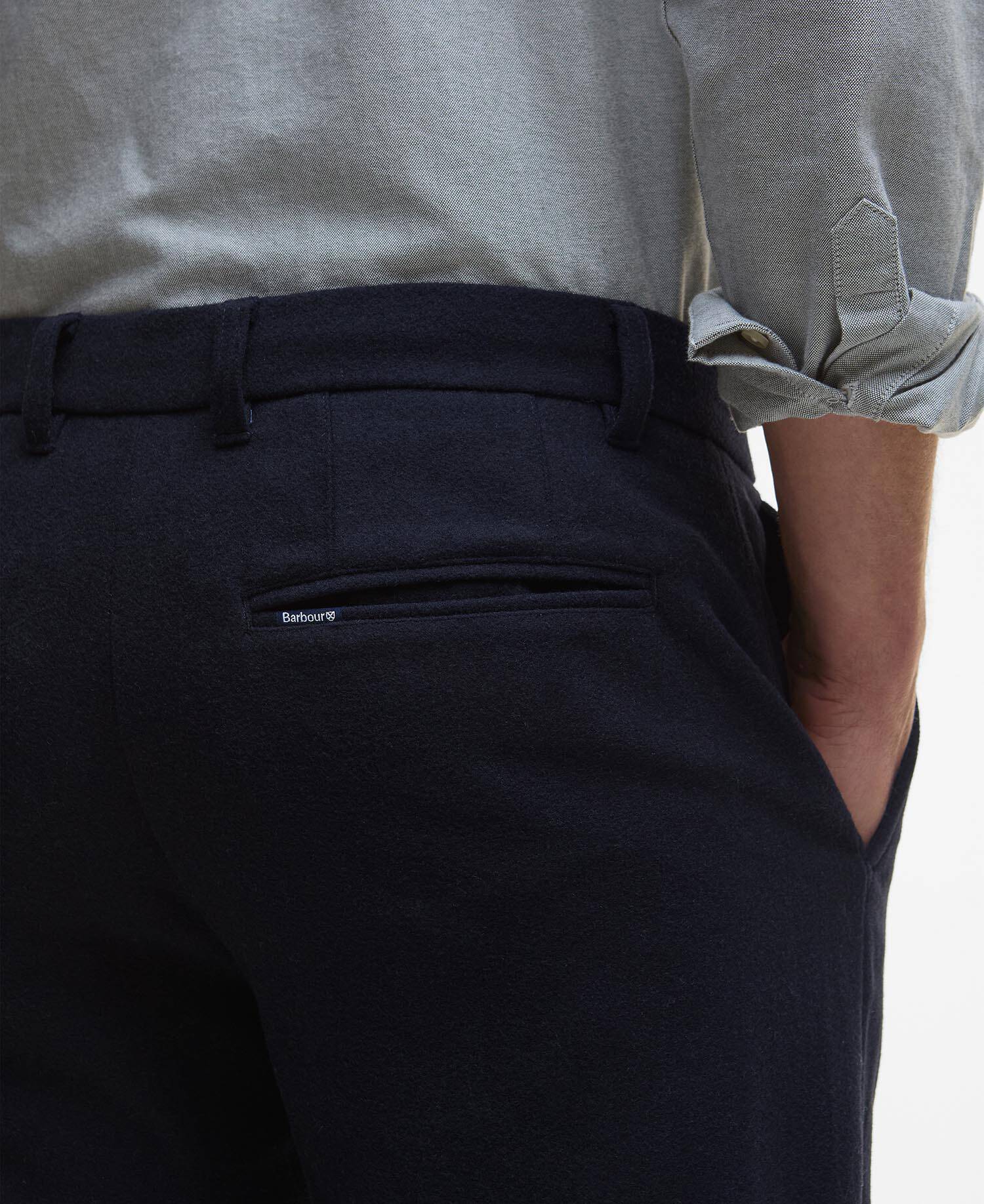 Pantaloni in misto lana dalla vestibilità leggermente aderente image number 4