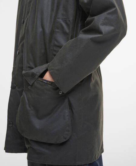 Classic Northumbria&reg; Waxed Jacket Olive